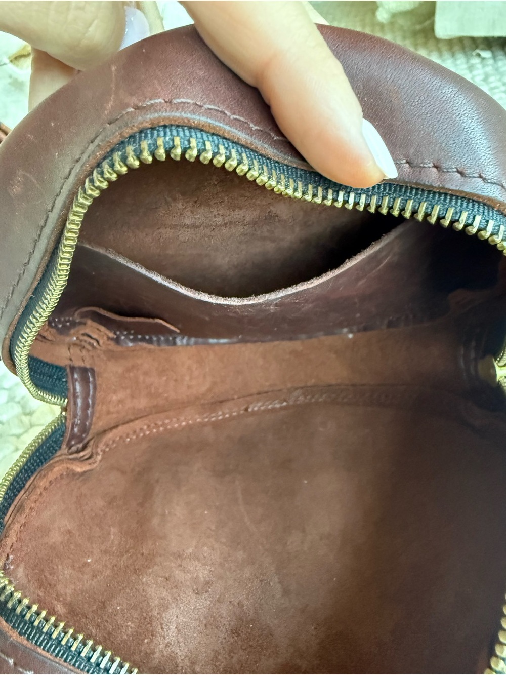 Portland Leather Round Brown Genuine Leather Crossbody Bag - Picture 5 of 9